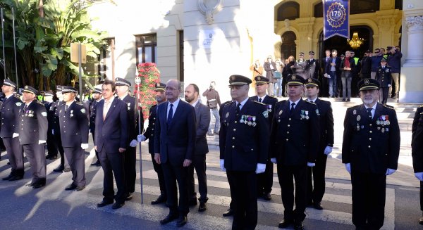 De la Torre inaugura los actos oficiales del 175 aniversario de la Policía Local de Málaga