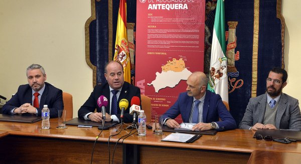 Antequera y el Decano del Colegio de Abogados rubrican un convenio de colaboración para los afectados por hipotecas con cláusulas suelo