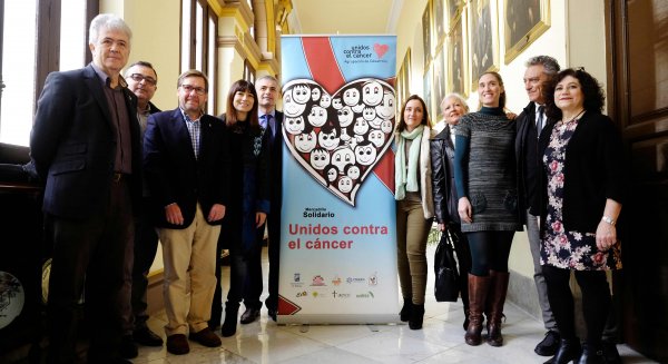 El Ayuntamiento de Málaga, entidades y responsables médicos aúnan esfuerzos en el Día Mundial contra el Cáncer
