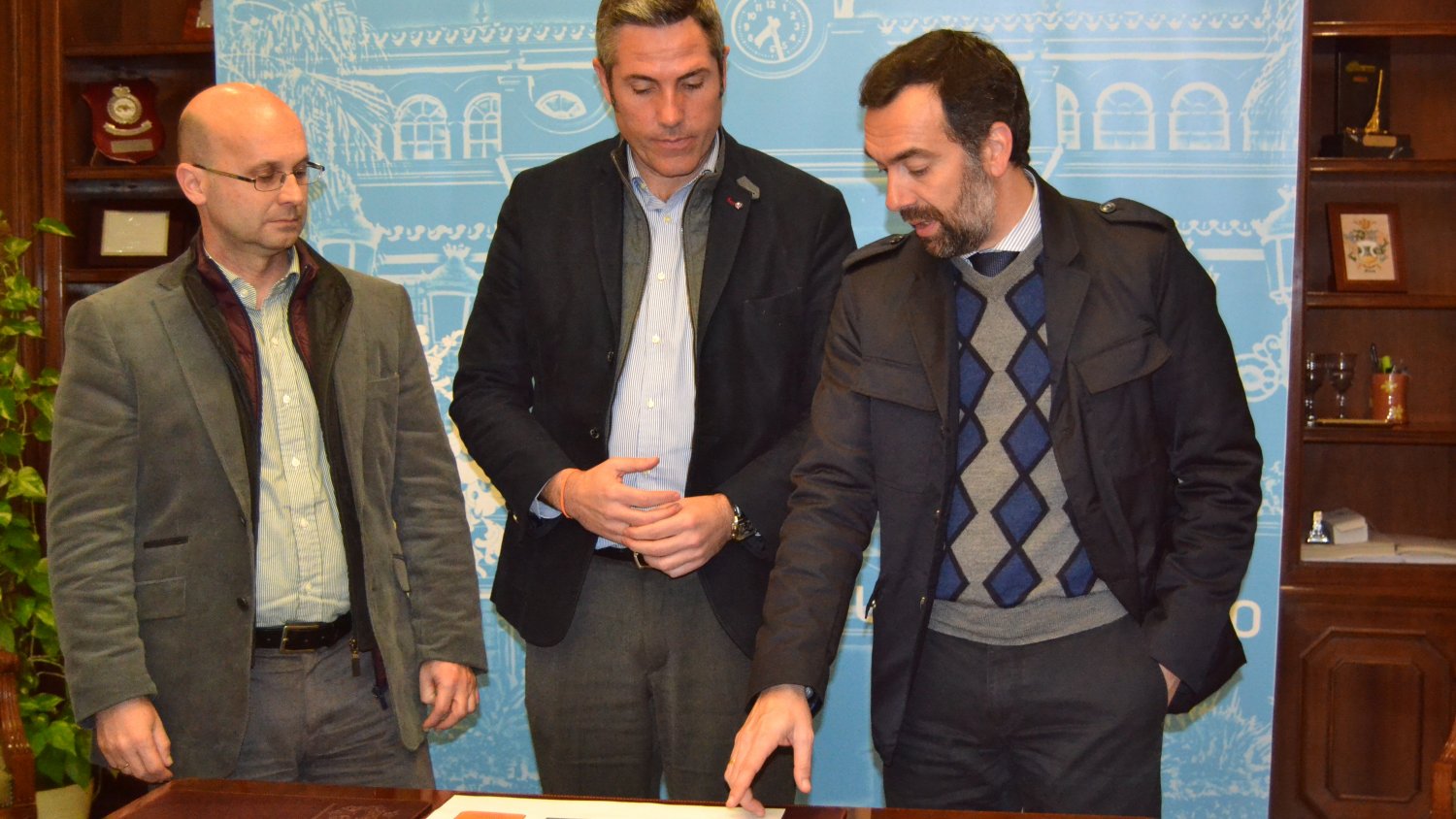 Mijas plantea la recepción de las cerca de 200 urbanizaciones de la localidad tras 40 años de espera