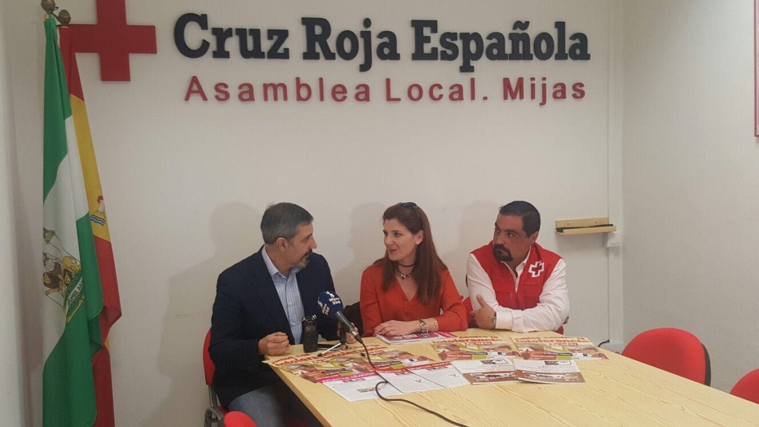 Mijas imparte una charla para visibilizar y sensibilizar acerca de los delitos de odio