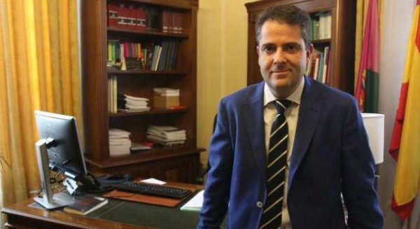 Conde anima a los concejales socialistas a asistir a la sesión del consejo social