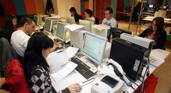 La economía española cerró 2016 con 541.700 parados menos y la tasa de paro se redujo al 18,6%