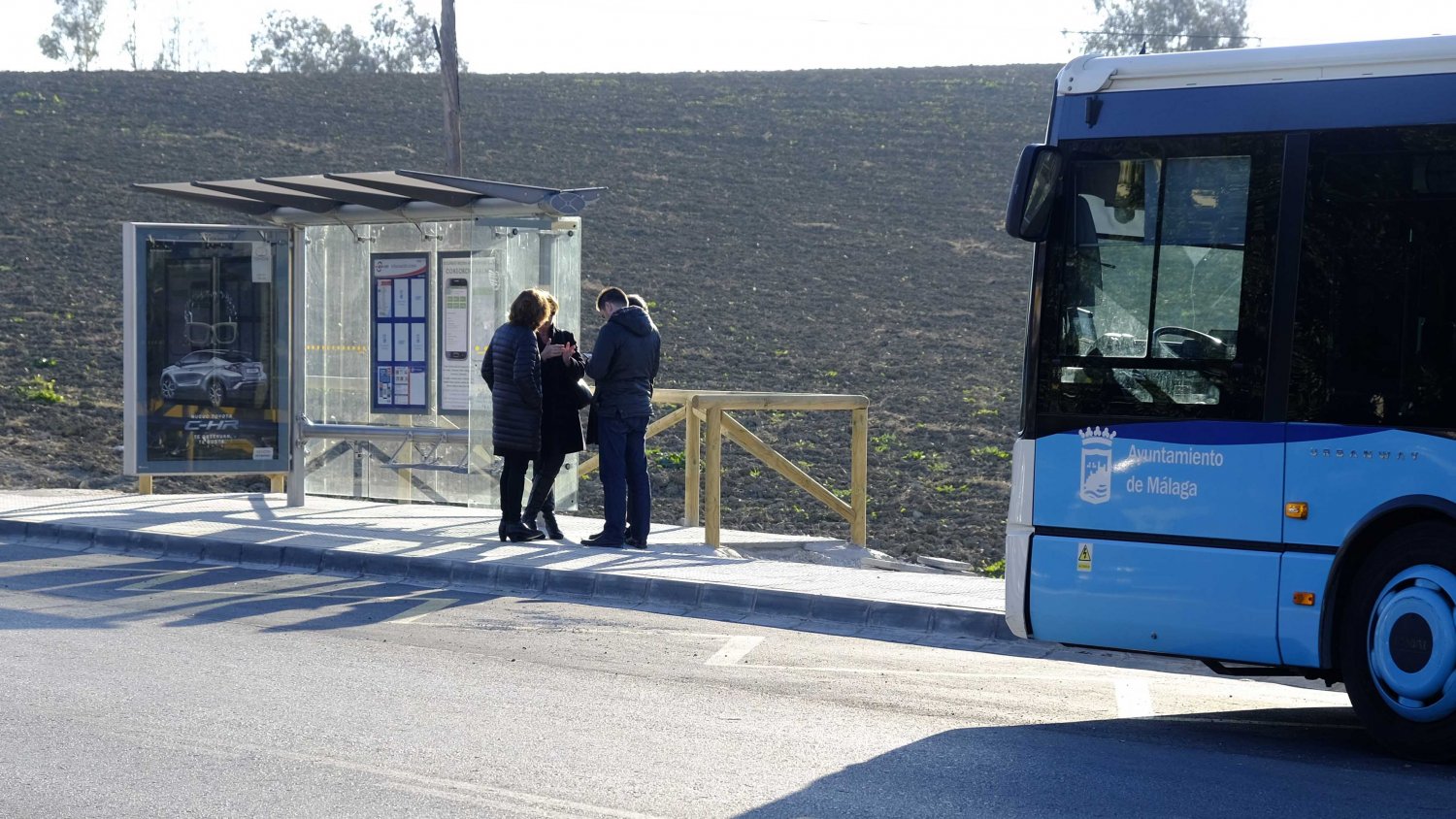 Nueva bahía de estacionamiento en la parada “Loma del Campo” en Santa Rosalía-Maqueda