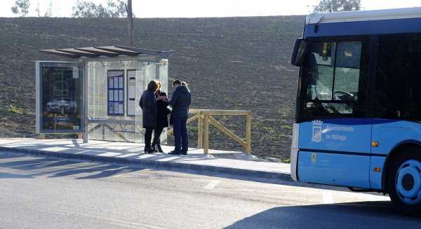 Nueva bahía de estacionamiento en la parada “Loma del Campo” en Santa Rosalía-Maqueda