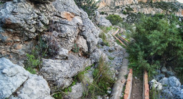La exposición 'Camino del Agua' inaugura el valor de la sierra y la historia local en Torremolinos
