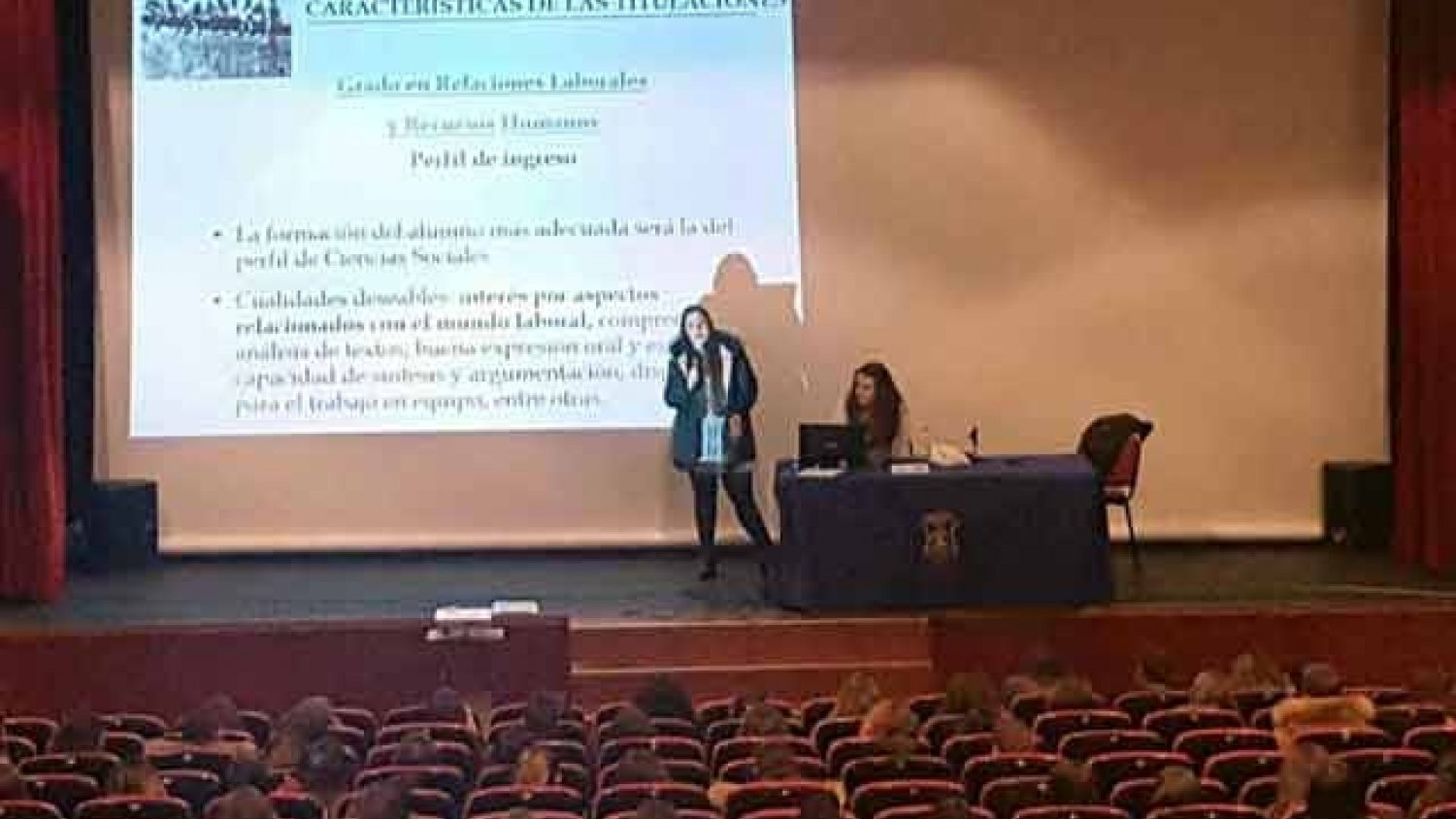 Más de 500 alumnos preuniversitarios de Nerja conocen la oferta académica de la UMA