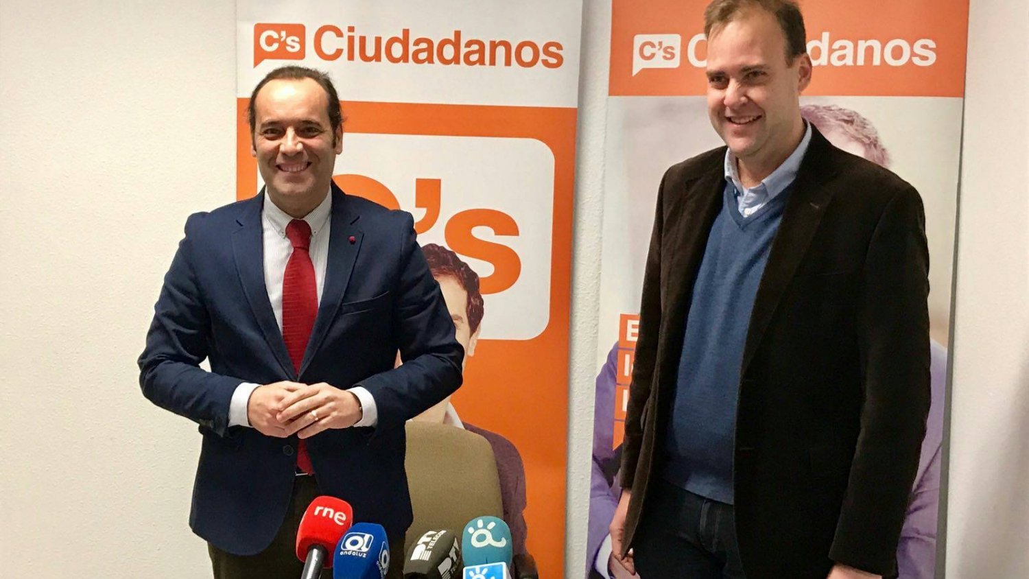Ciudadanos plantea una iniciativa para aumentar el reciclaje de vidrio entre los hosteleros