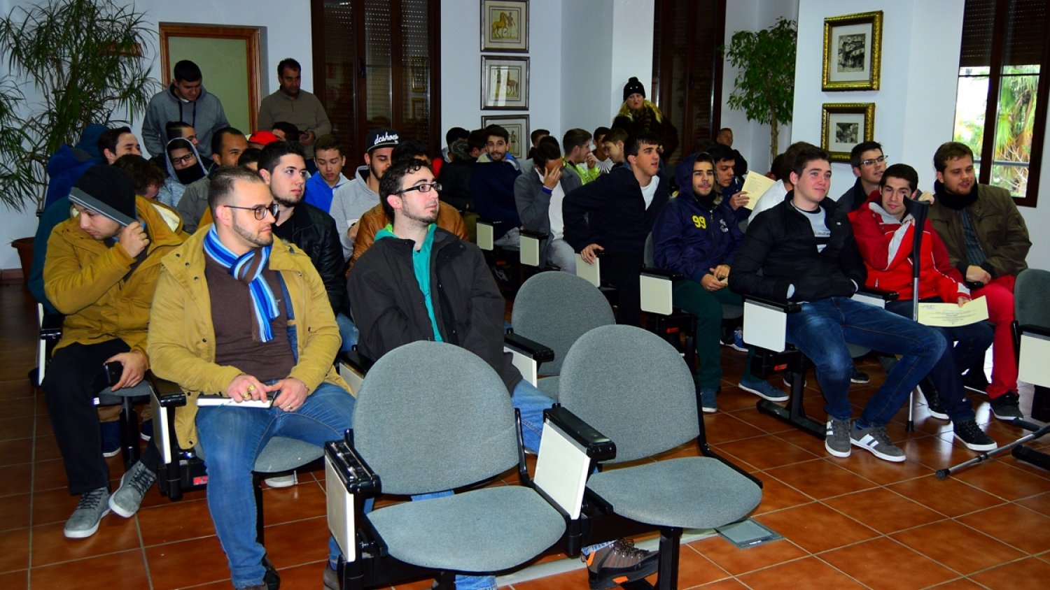Estepona reanuda los talleres formativos de Servicios Sociales