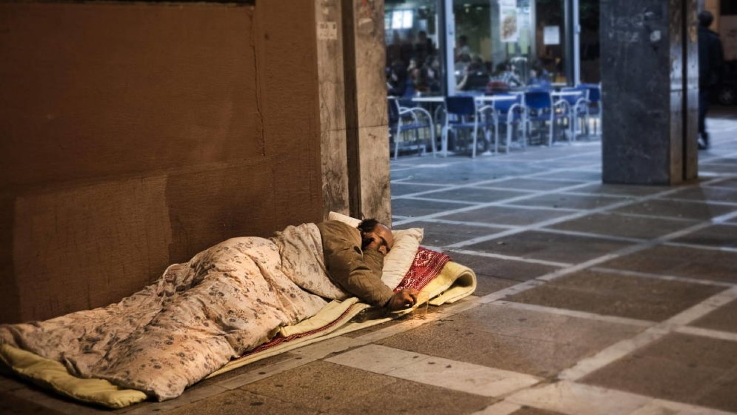 Málaga activa la operacion de atencion a las personas sin hogar ante la bajada de temperaturas