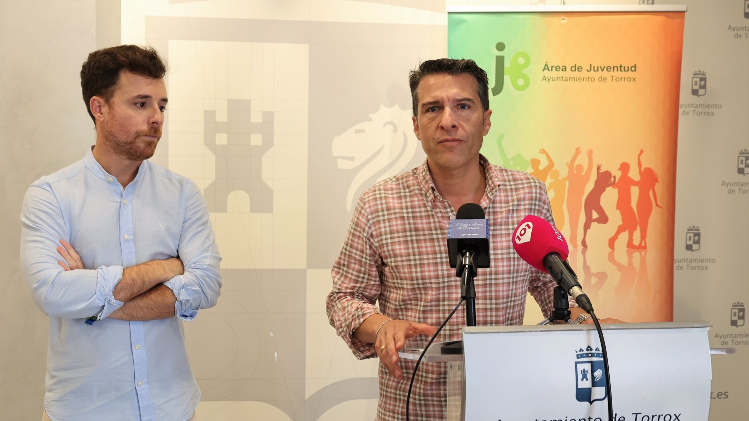 Torrox anuncia que becará con hasta 300 euros a los jóvenes que estudian fuera