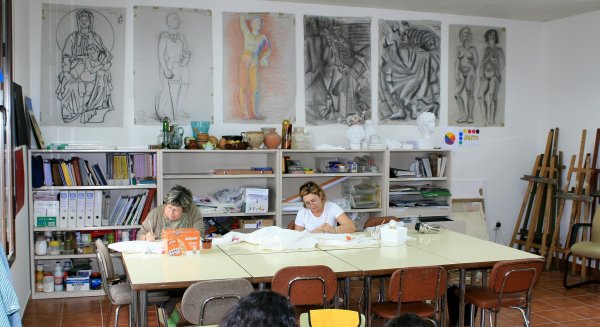 Estepona alcanza un récord de participantes en los cursos y talleres de la delegación municipal de Cultura
