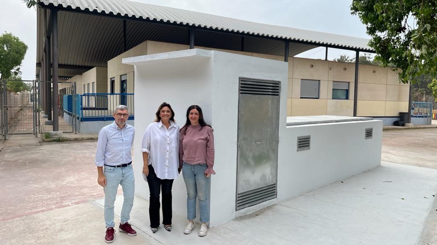 Torremolinos reconstruye el muro del colegio Benyamina y el aljibe del colegio San Miguel