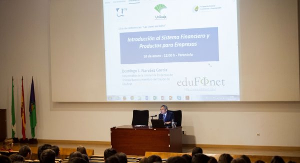 Unicaja acerca el sistema financiero y los productos para empresas a los universitarios de Málaga