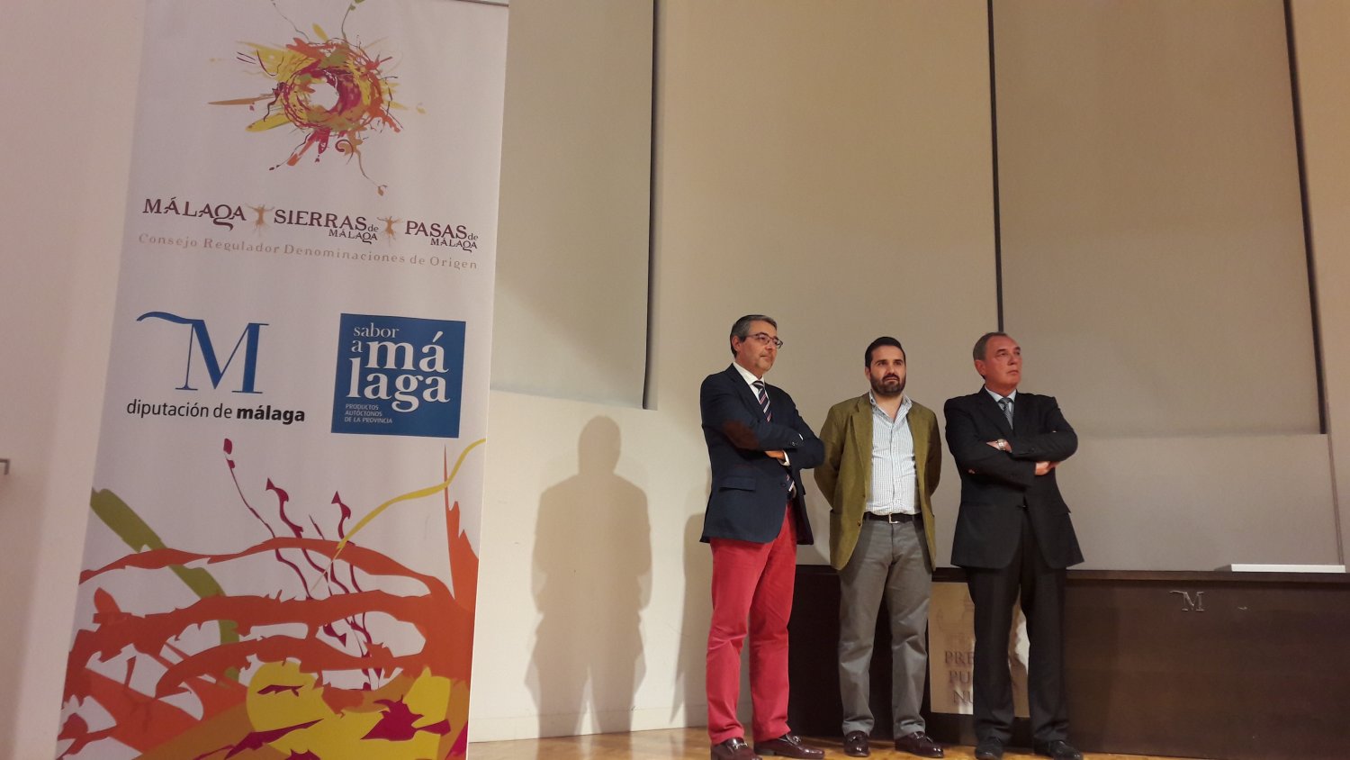 Cinco establecimientos de la provincia reciben el premio 'Puerta Nueva' 2016 por su labor de promoción de los vinos malagueños