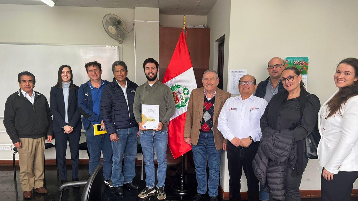 La Junta apuesta por Perú para diversificar los mercados de exportación de la industria de la agricultura