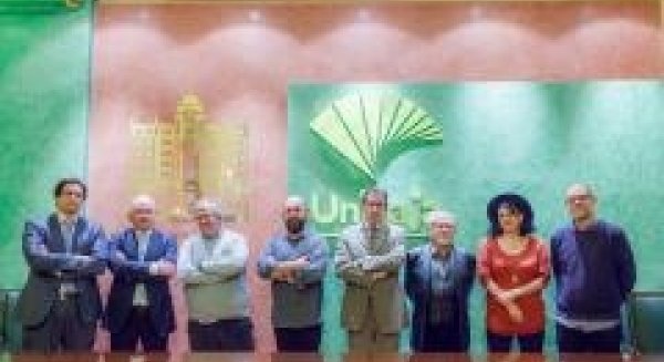 El periodista murciano Gregorio León gana con ‘Magali’ el XXVII Premio Unicaja de Relatos