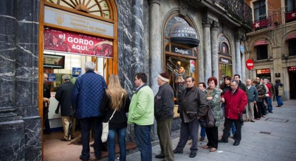 La Lotería de Navidad deja en Málaga una lluvia de premios