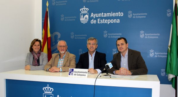 Estepona e Hidralia firman un protocolo para evitar cortes de agua a familias con escasos recursos