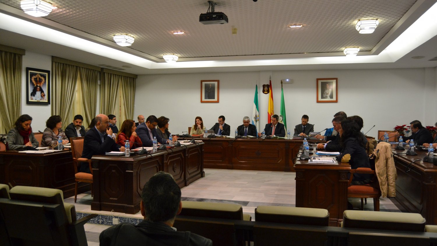 El pleno de Mijas aprueba el pago de las últimas extrajudiciales de crédito de 2015