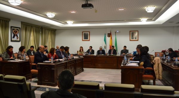 El pleno de Mijas aprueba el pago de las últimas extrajudiciales de crédito de 2015