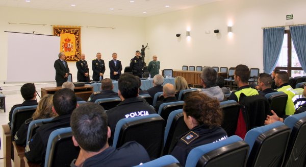 Estepona clausura el curso sobre las unidades de intervención policial