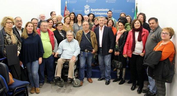 Estepona entrega las subvenciones municipales a 16 asociaciones que atienden a los colectivos más vulnerables