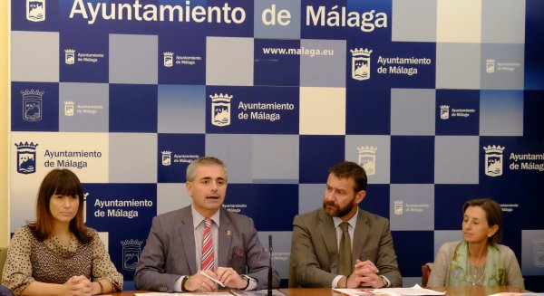 Casi 24.000 mayores de 65 años residen solos en su domicilio en Málaga