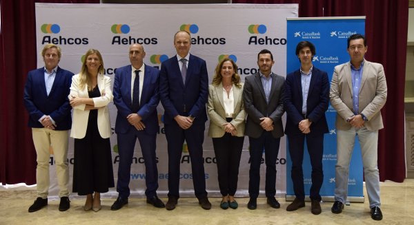 Aehcos organiza en su VI Foro las perspectivas turísticas de 2023 de la mano de Caixabank