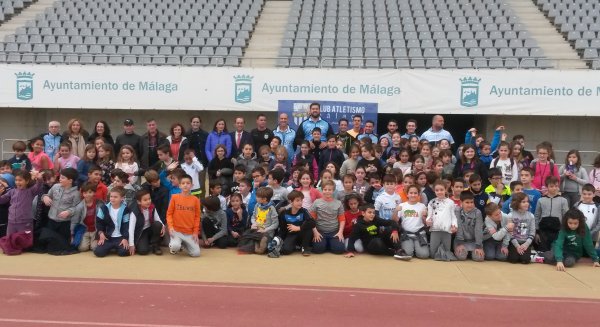 Más de 800 niños y niñas, tras la estela de grandes atletas malagueños