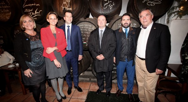 La Diputación sella un acuerdo para promocionar los productos ‘Sabor a Málaga’ en Hungría