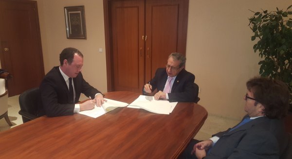 La UMA y la Unión de Abogados Europeos firman un convenio de colaboración