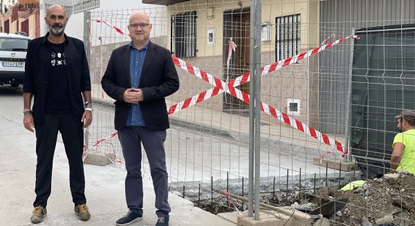Vélez-Málaga comienza la construcción de dos pasos de peatones elevados en el Arroyo de la Molineta