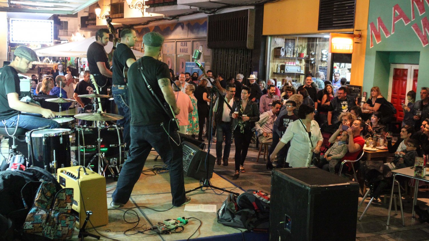 Rock y foodtrucks aderezan el programa prenavideño de Torremolinos