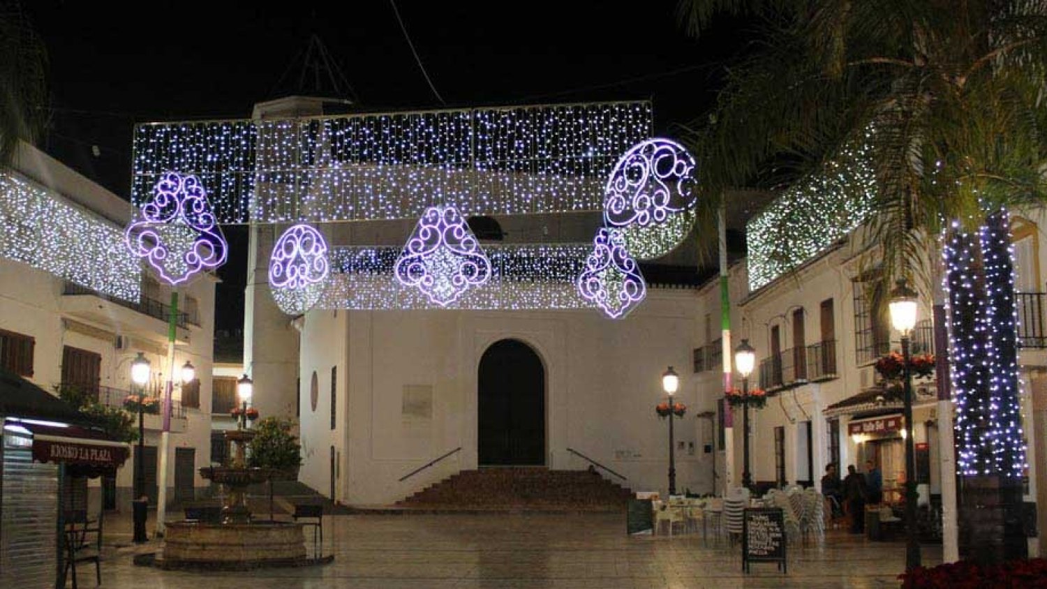 La Plaza Baja protagoniza el encendido del alumbrado navideño de Alhaurín el Grande