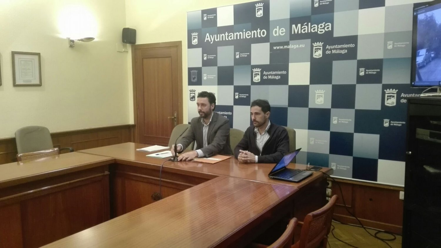 Málaga sustituye el arbolado que genera inseguridad