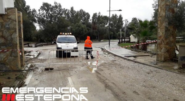 Estepona sufre las primeras inundaciones por las intensas lluvias