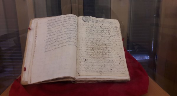 El Archivo Municipal expone un documento que refleja las ayudas económicas que Málaga prestaba a la corona en el siglo XVII