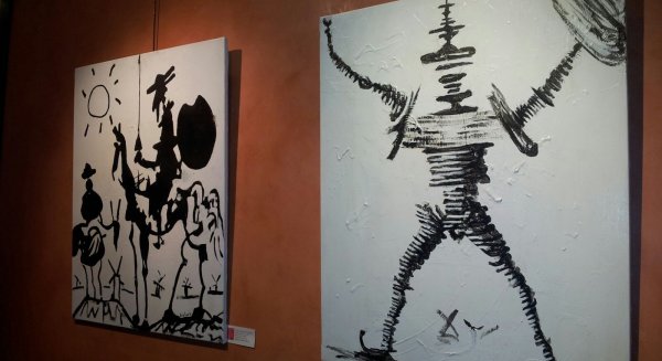 El pintor malagueño Curro Leyton inaugura la exposición “El calor de la abstracción” en Estepona