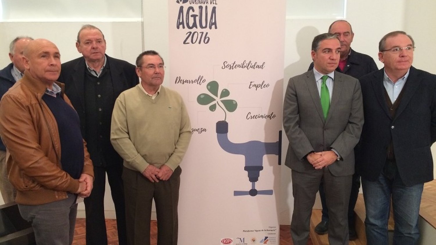 La Diputación analizará soluciones al problema del agua para la agricultura de la Axarquía