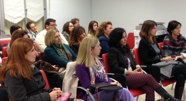 Mijas homenajea a las 44 mujeres asesinadas en 2016