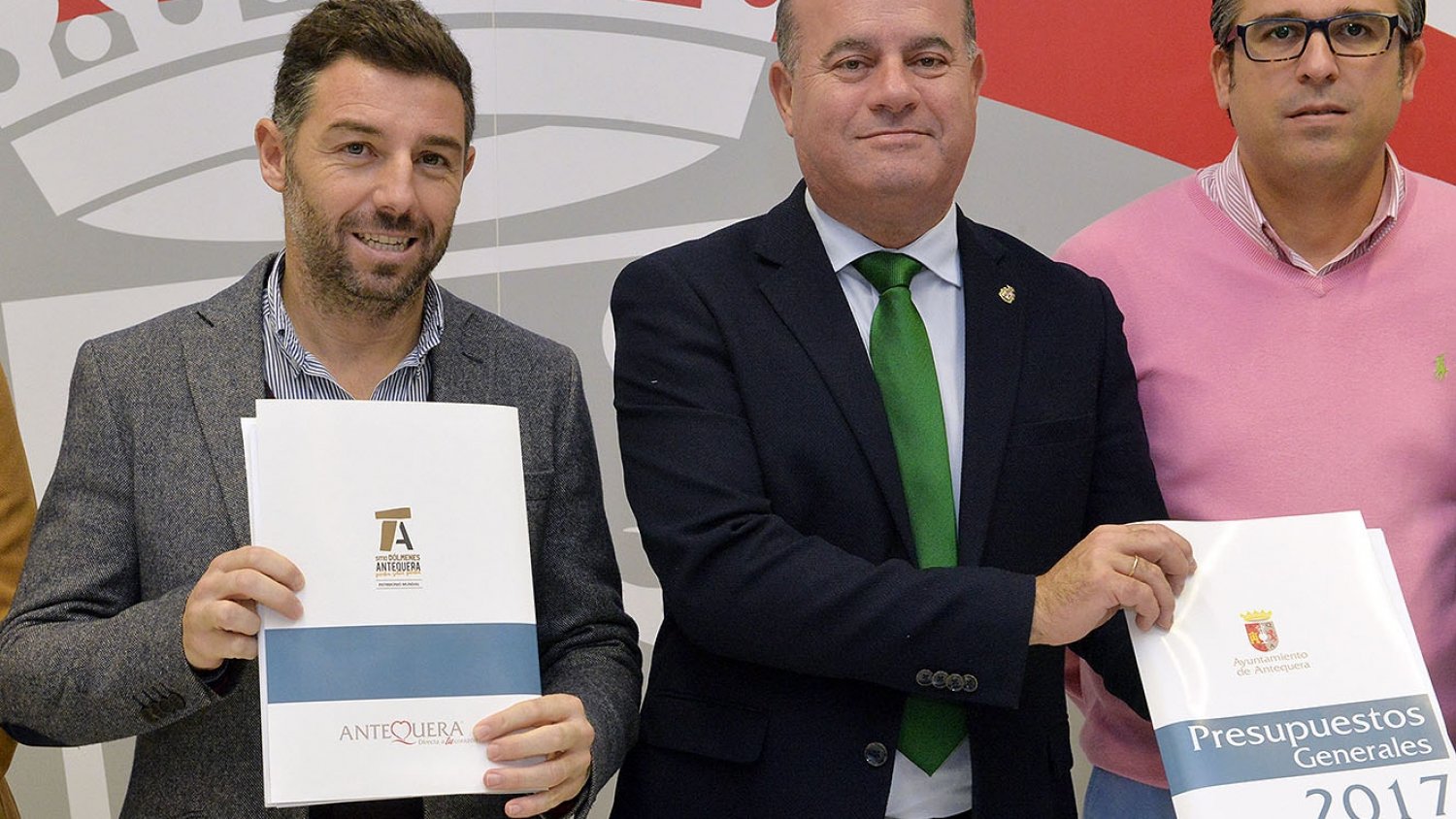 Antequera garantiza los servicios públicos y la inversión en empleo para 2017