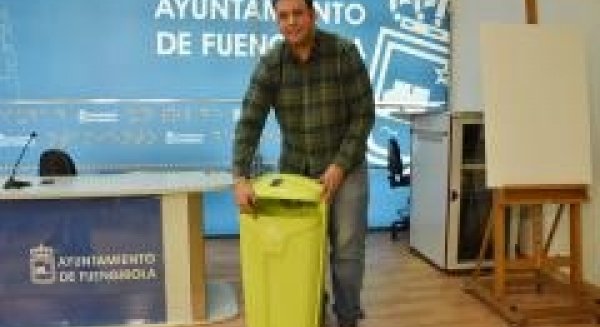 Fuengirola incorpora un modelo nuevo e innovador de papeleras urbanas en diferentes puntos de la ciudad