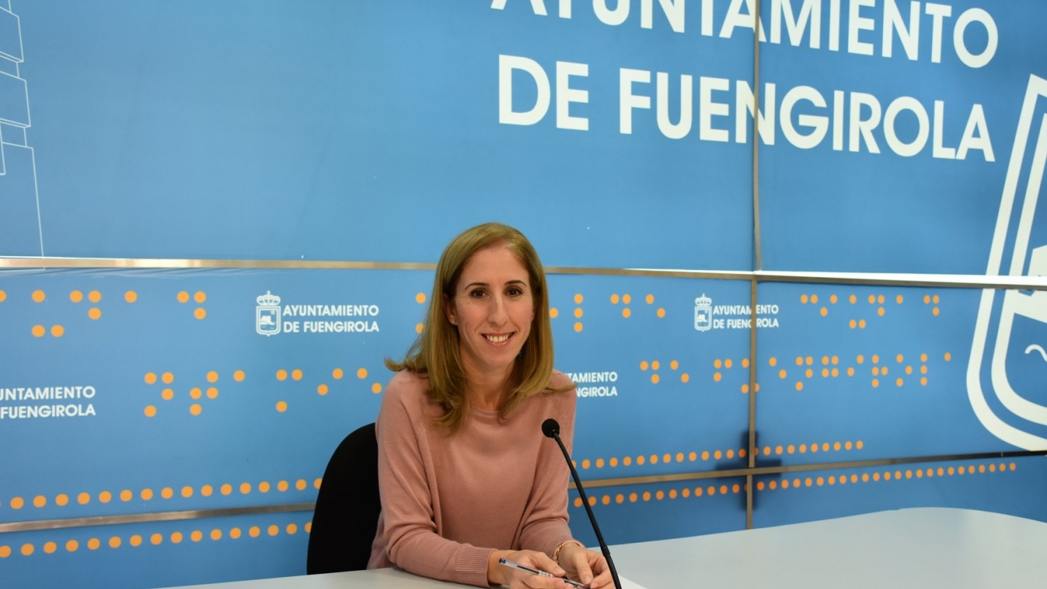Más de 4.400 personas disfrutan del horario especial de apertura de las pistas deportivas de los colegios de Fuengirola