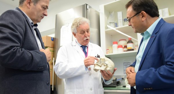 El PSOE de Málaga llama a preservar la sanidad pública de los que quieren hacer negocio con ella