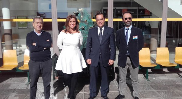 Miguel Briones se reúne con la dirección del CIS y conoce sus instalaciones