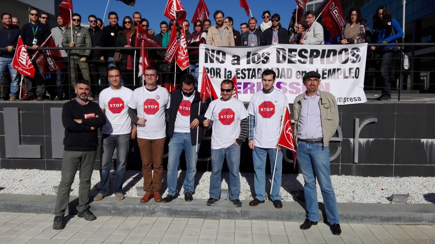 Visita de IU y Málaga para la Gente a empleados de la empresa Ericsson