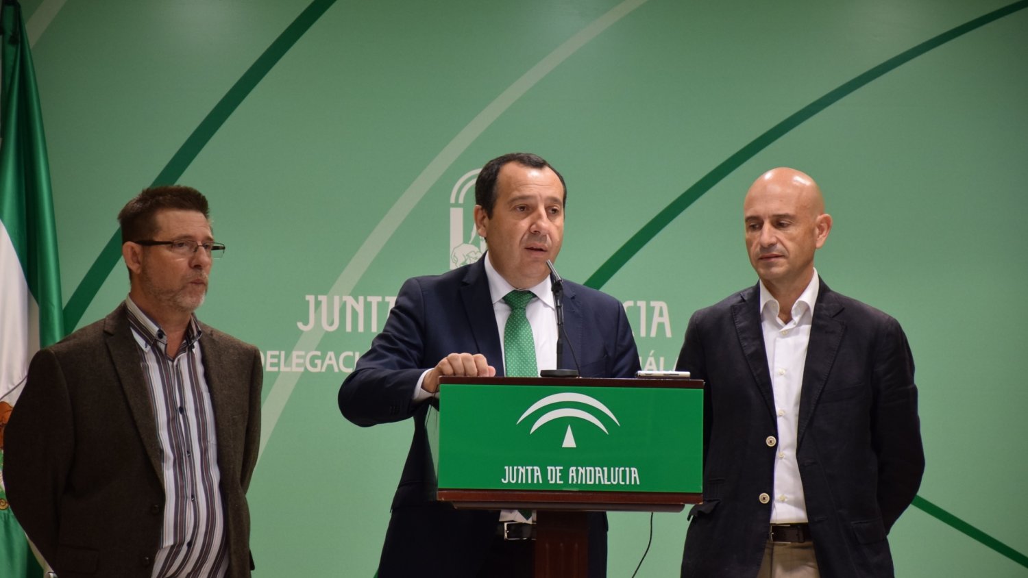 La Inspección Pesquera de la Junta decomisa más de 10.800 kilogramos de pescado ilegal en Málaga