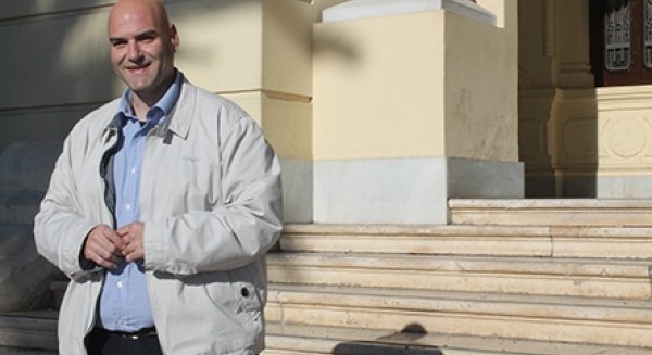 El PSOE denuncia la connivencia del alcalde al negarse a cumplir con el acuerdo del pleno