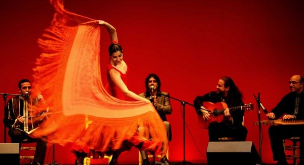 El Ayuntamiento lleva al Auditorio Felipe VI el espectáculo de flamenco “El Patio de Estepona”